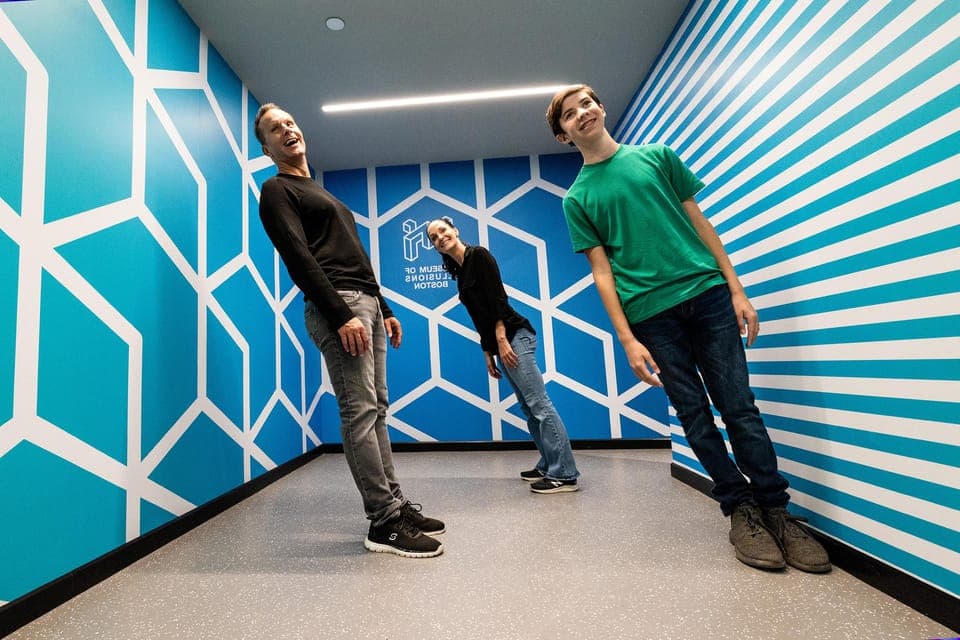 Museum of Illusions Entrance Ticket - Image 4