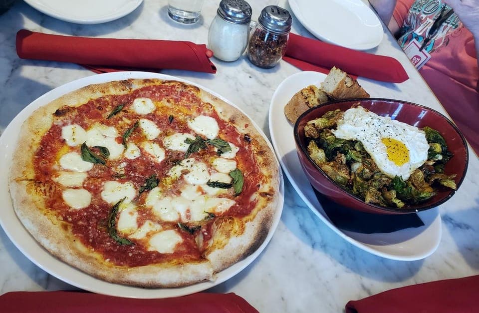 The Original Strip Foodie Tour Gallery Image 2