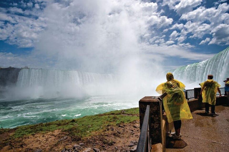 38. Toronto: Niagara Falls Day Tour - Image 38