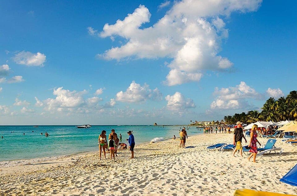 Cancun: Chichen Itza + Catamaran to Isla Mujeres combo in 2 days Gallery Image 3