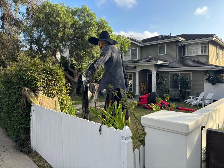 Three filming locations of the America TV show Modern Family - Image 1