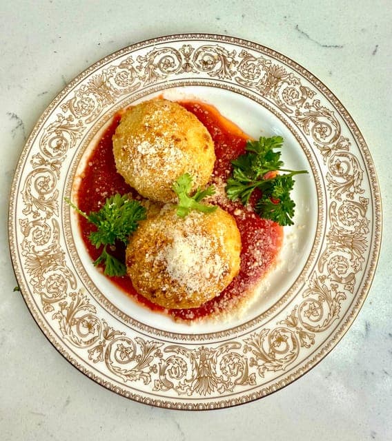 Historic District Food Walking Tour Gallery Image 2