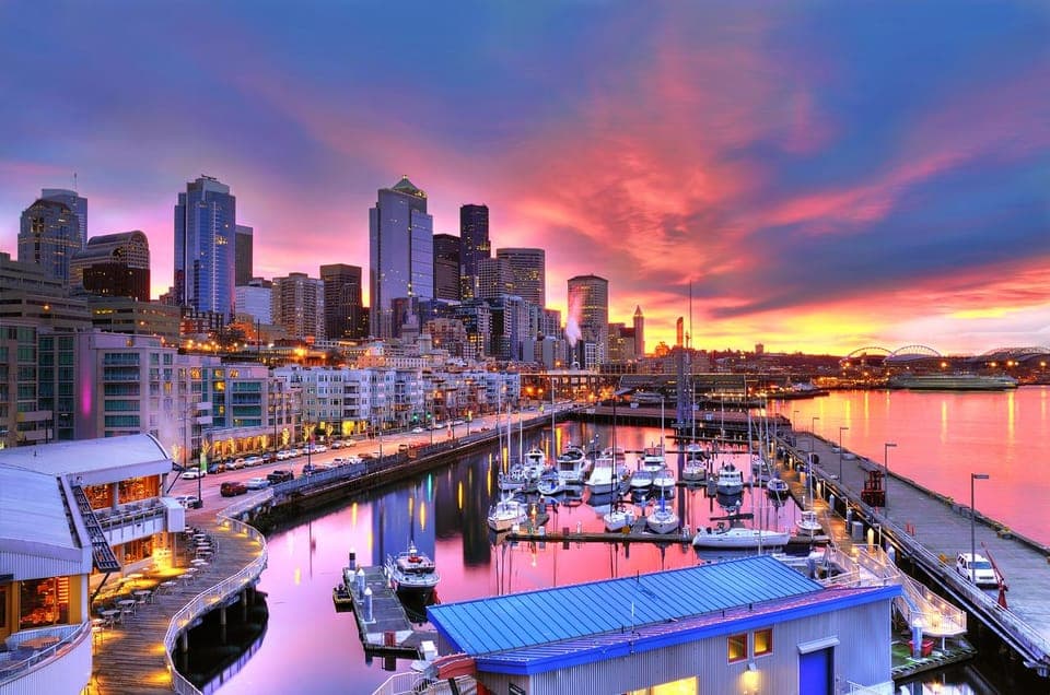 Scenic Night Tour with Space Needle & Skywheel Gallery Image 2