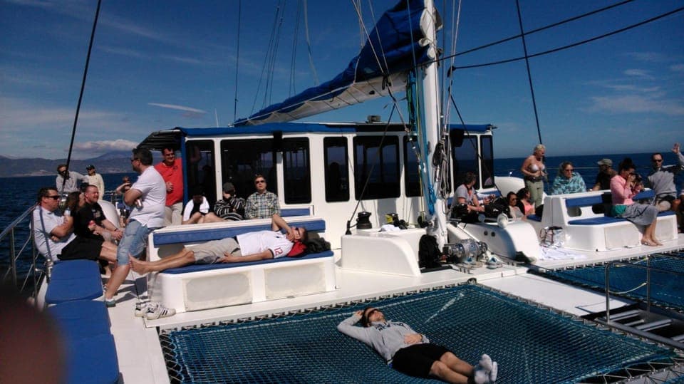 AFTERWORK Catamaran Cruise w/ Music & Drinks Gallery Image 3