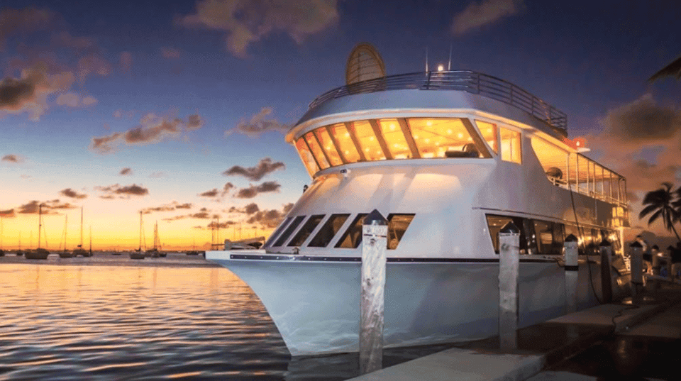 Party Yacht Cruise with Open Bar and DJ Gallery Image 2