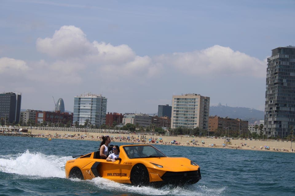 Jetcar: water car in Barcelona Gallery Image 4