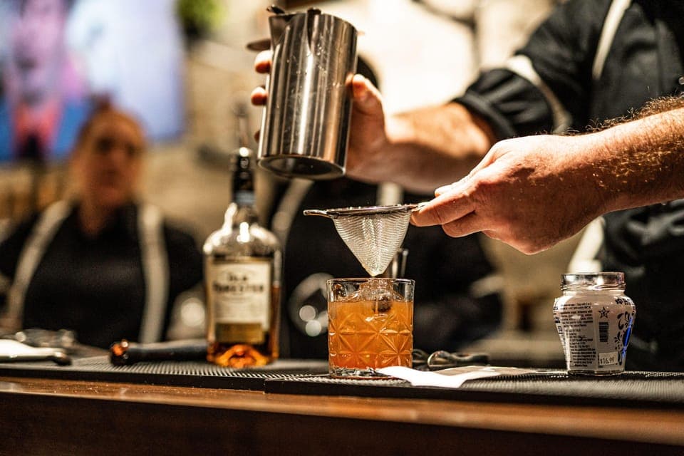 Ludwig's Hidden Speakeasy Cocktail VIP Tour Gallery Image 2