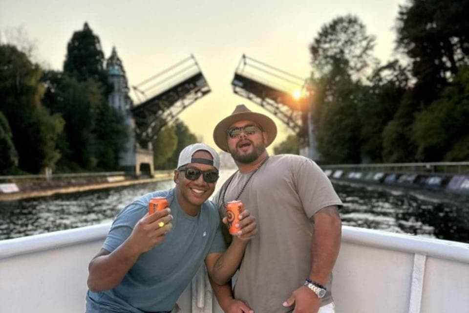 Lake Union Happy Hour Cruise Gallery Image 4