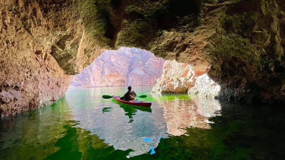 Kayak Rental with Shuttle to Emerald Cave Gallery Image 4