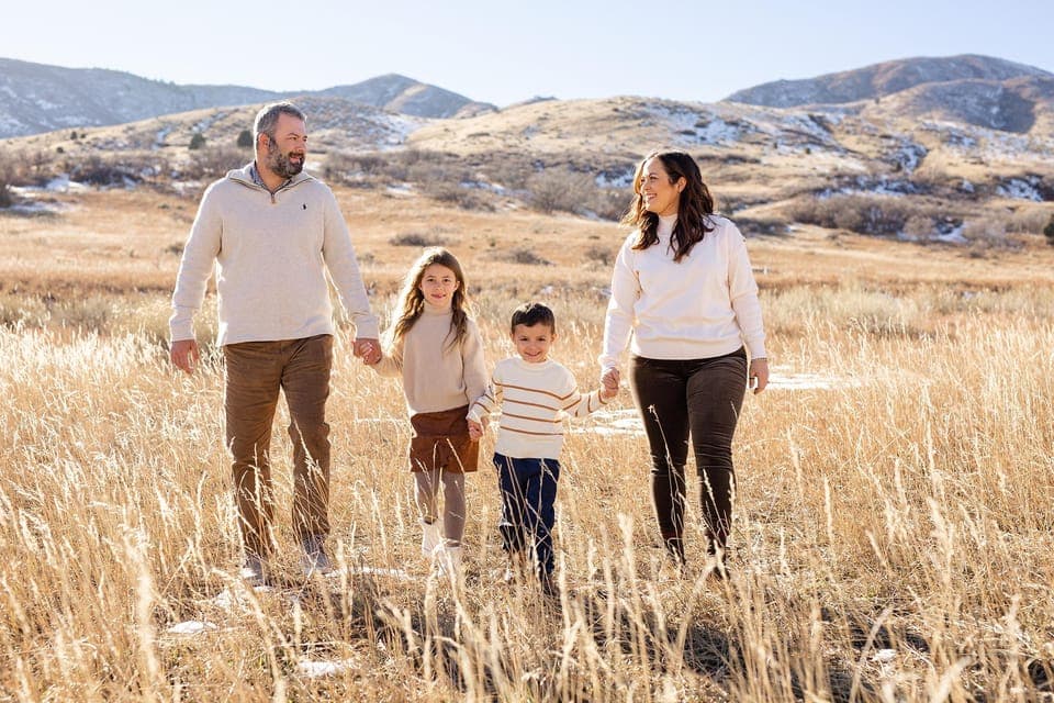 Scenic Photoshoot in Denver's Foothills Gallery Image 2