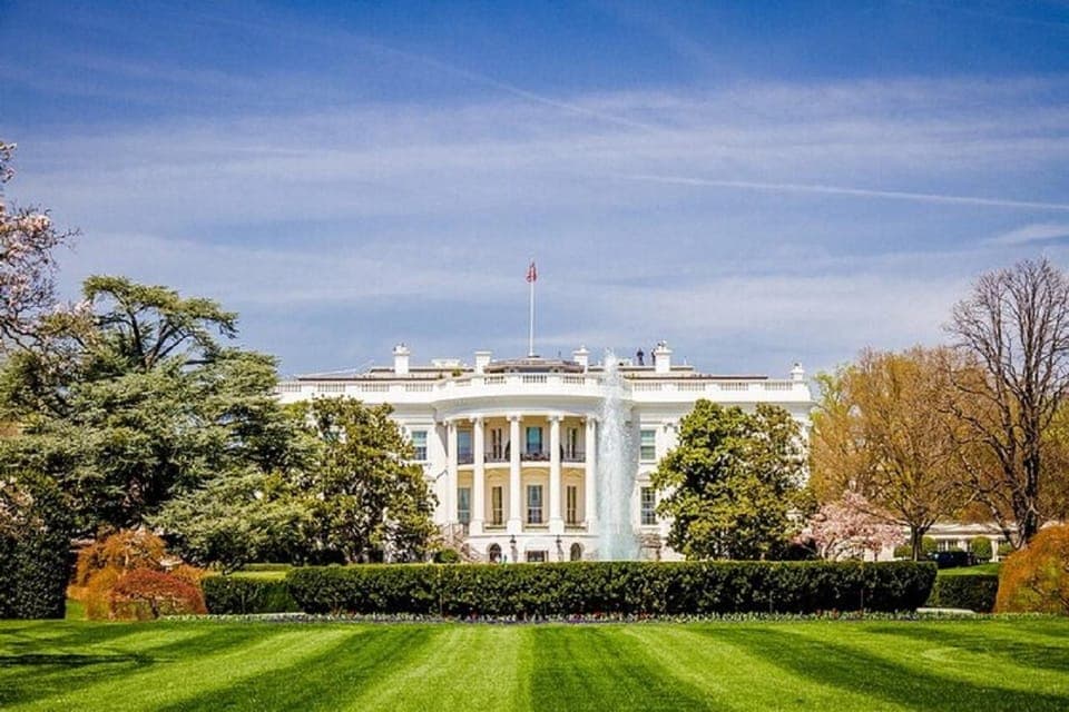 Small-Group D.C, U.S Capitol & Mount Vernon 1-Day Tour Gallery Image 3