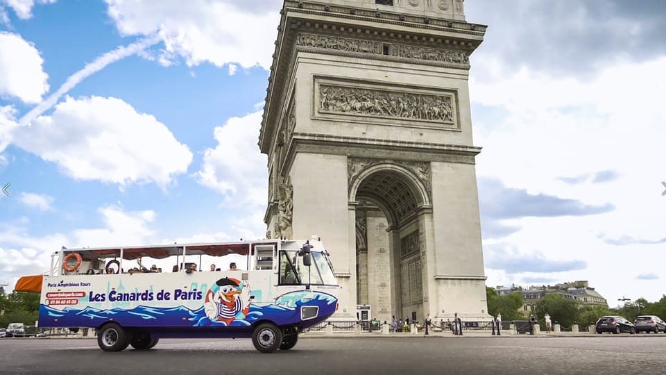 City and River Seine Tour on an Amphibious Bus Gallery Image 3