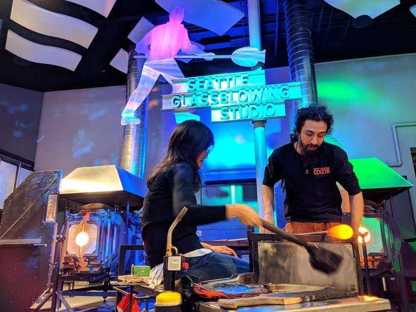 Glassblowing Workshop – Create Your Own Art Gallery Image 4