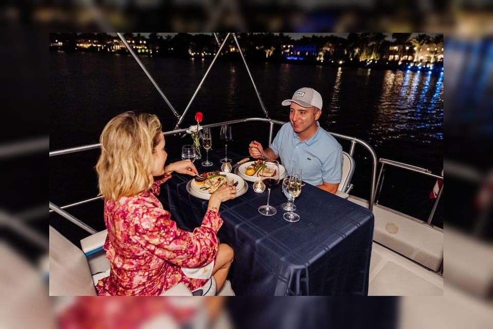 Private Dinner Cruise for 2 on a yacht. Gallery Image 3
