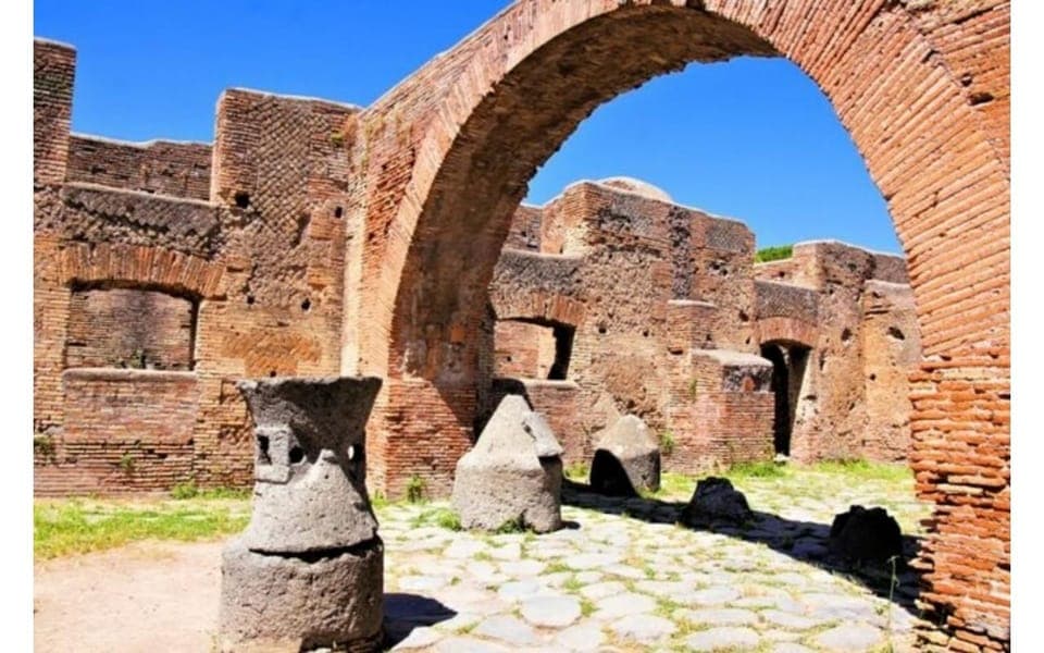 Ostia Antica Private Tour with a Local Guide Gallery Image 2