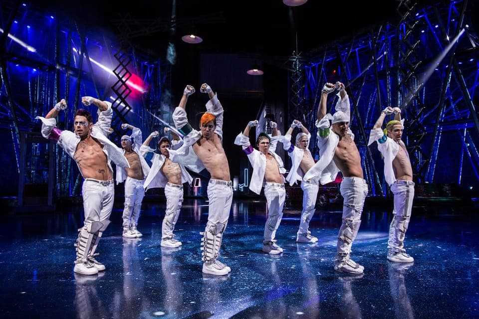 MJ One Show VIP Experience Gallery Image 2