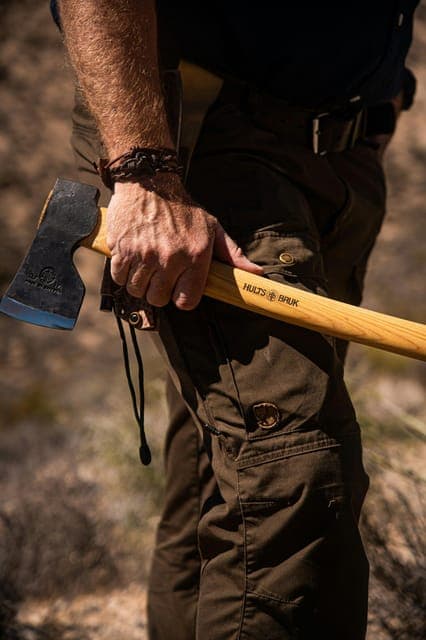 Axe and Knife Throwing Experience Gallery Image 2