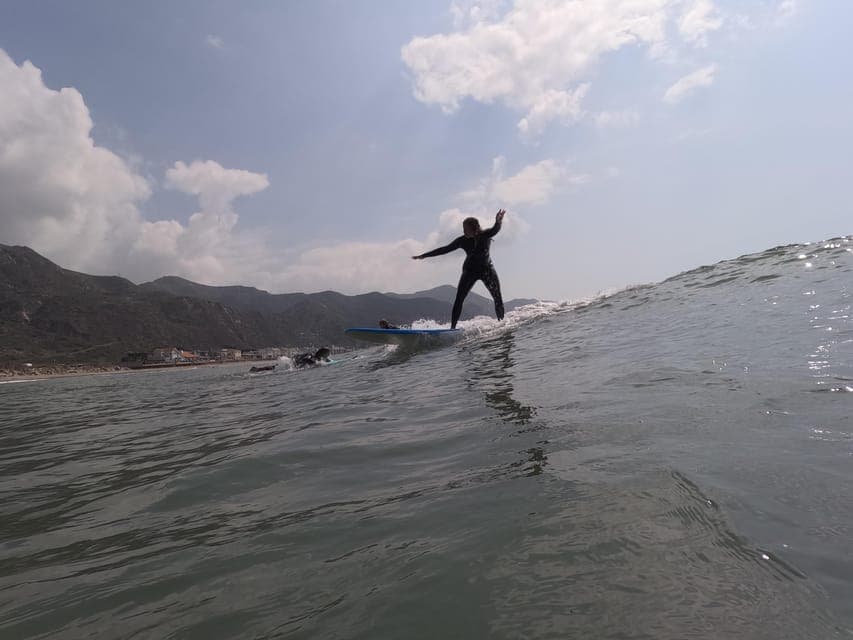 Surfing Lesson with Pro Surfer Kilian Garland Gallery Image 1