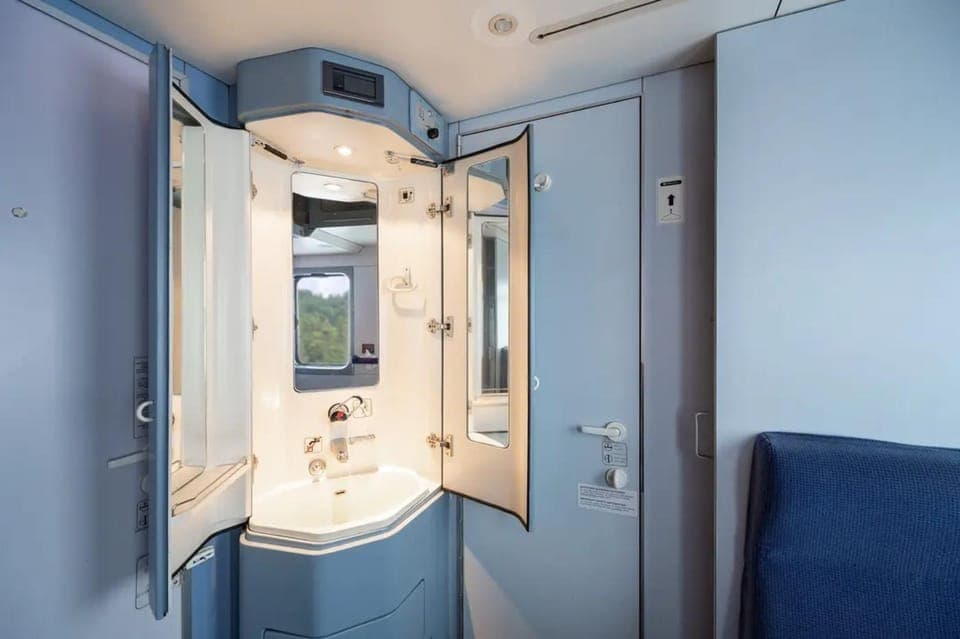 Amsterdam and Berlin: Overnight train travel in shared cabin Gallery Image 4