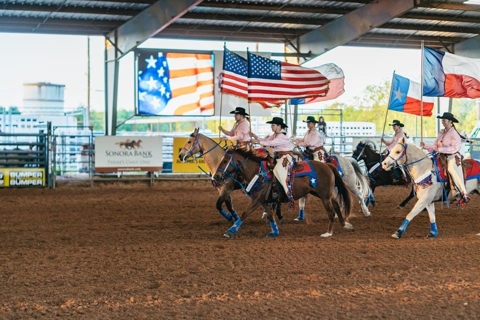 Bulverde: Saturday Night Rodeo General Admission Ticket - Image 1