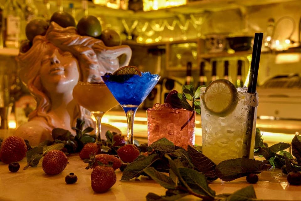 Cocktail Making Class with Tapas Gallery Image 1