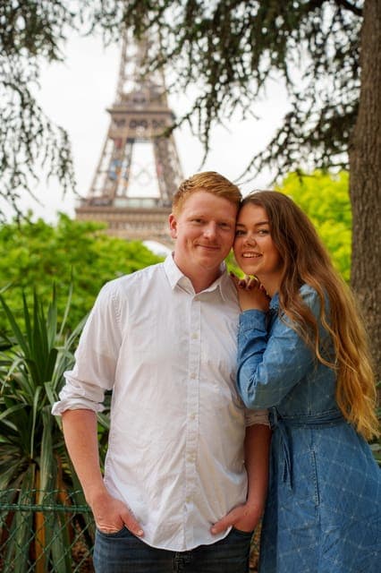 Eiffel Tower Photoshoot with a Professional Gallery Image 2