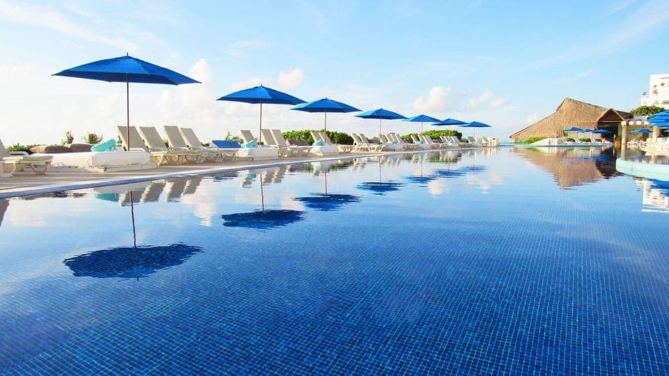 Private Shuttle CUN Airport to Live Aqua Beach Cancun Gallery Image 3