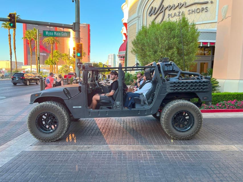 7 Magic Mountains and Pioneer Saloon Hummer Tour - Image 8