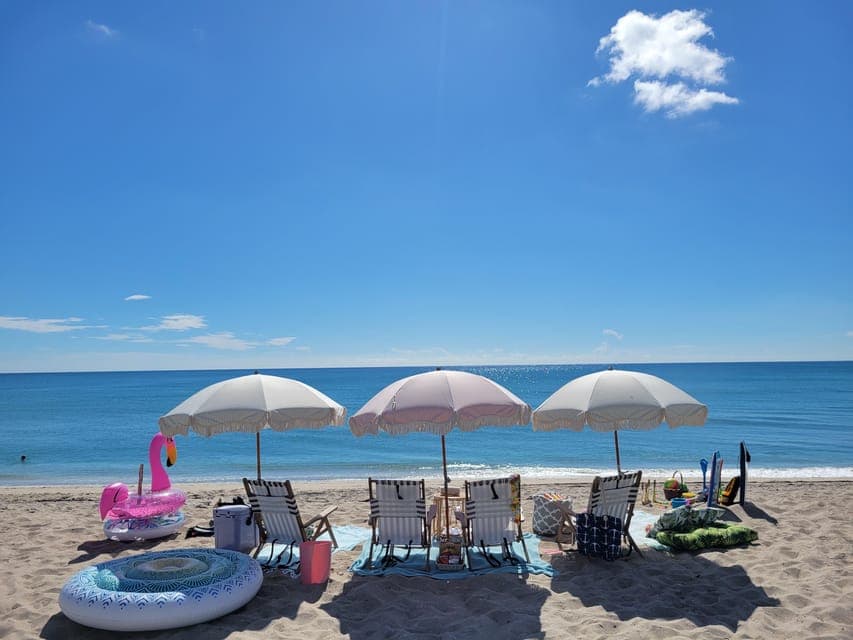 Ft Lauderdale: Private Beach Day Cabana with Amenities Gallery Image 4