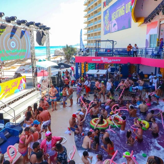 Coco Bongo Beach Tickets Gallery Image 2