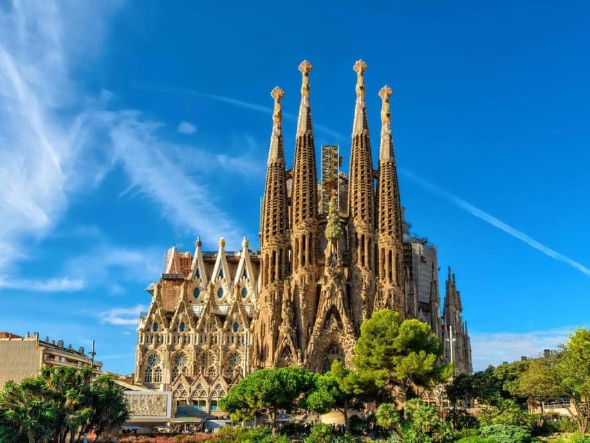 Offical Sagrada Familia Guided Tour with Tower Access Gallery Image 3