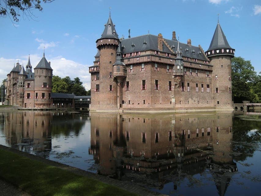 Muiderslot and De Haar Castle Tour Gallery Image 2