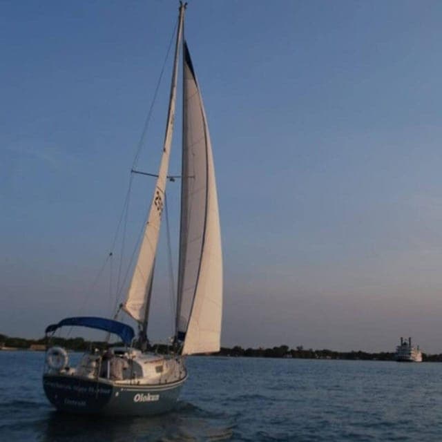 18. Sailing Tour on the Detroit River - Image 18