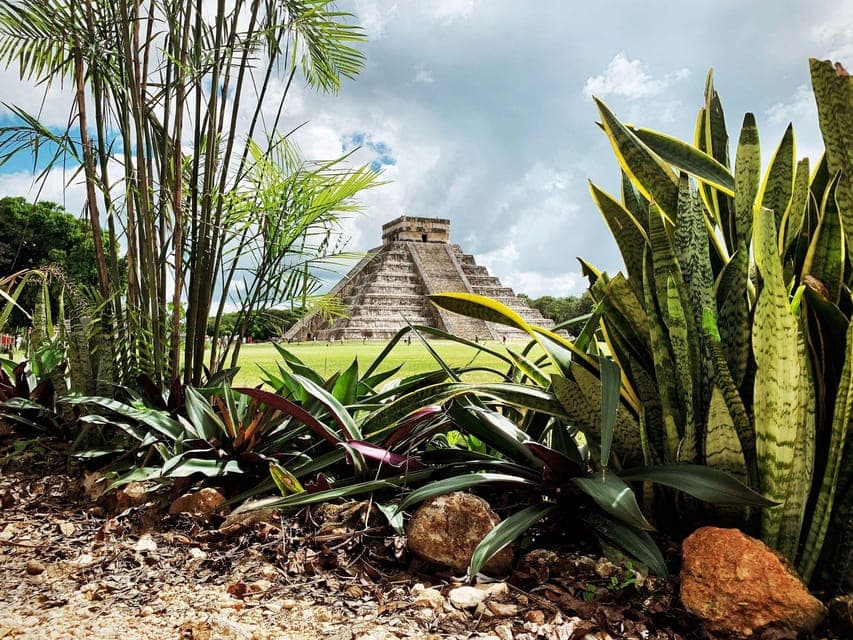 Cancun: Chichen Itza, Cenote, and Traditional Lunch Tour Gallery Image 1