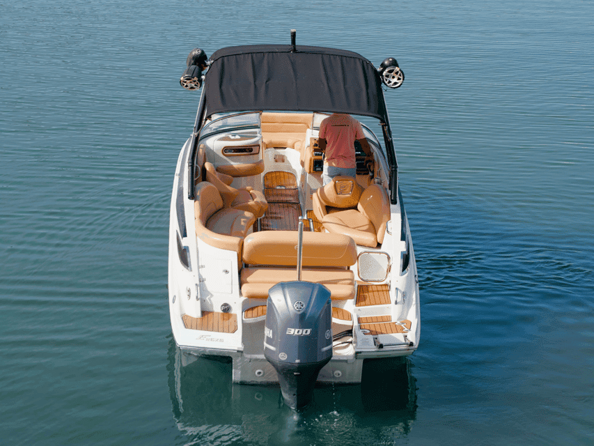 Miami Beach: Spectacular Sandbar & Skyline Boat Tour Gallery Image 3