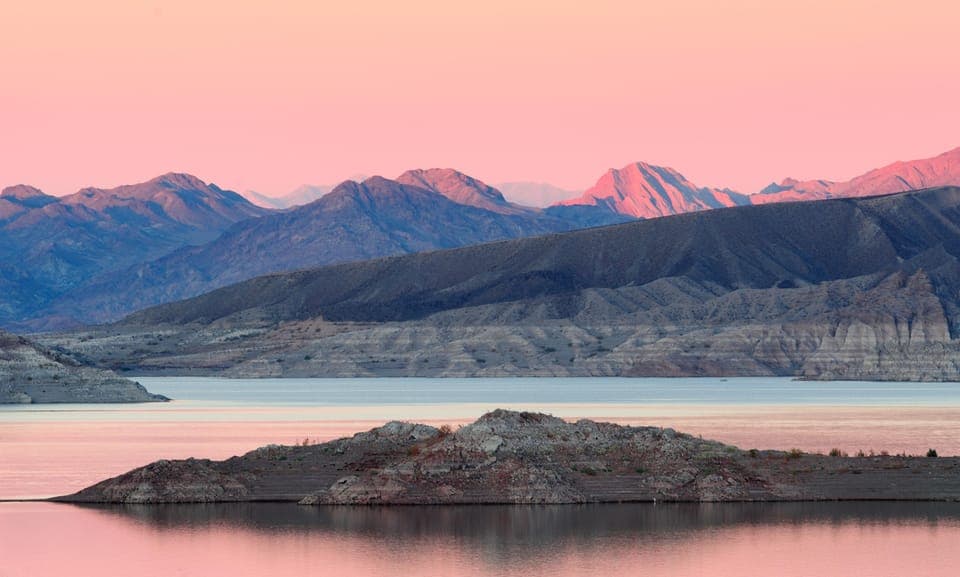 Lake Mead Wildlife & Seven Magic Mountains Gallery Image 2