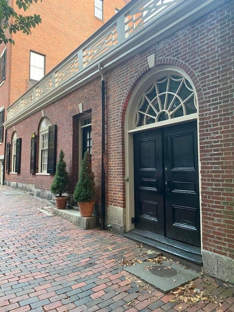 Boston's Beacon Hill: Small Group or Private Walking Tour Gallery Image 4