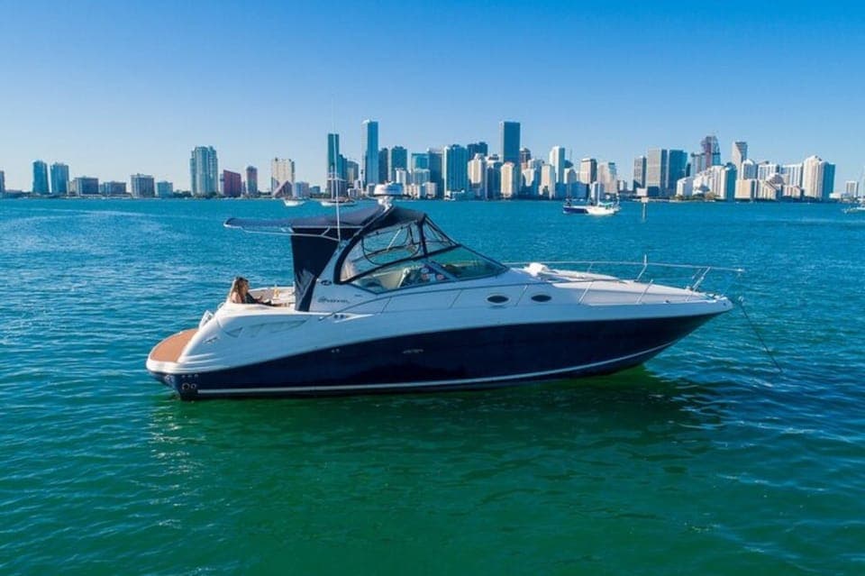 37-Foot Sundancer Boat Rental - Image 3
