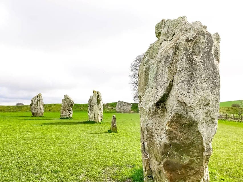 From London: Stonehenge & The Stone Circles of Avebury Tour - Image 4