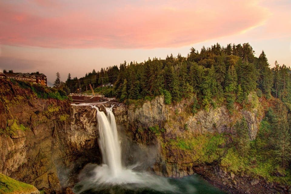 Snoqualmie Falls and Leavenworth Day Trip Gallery Image 1