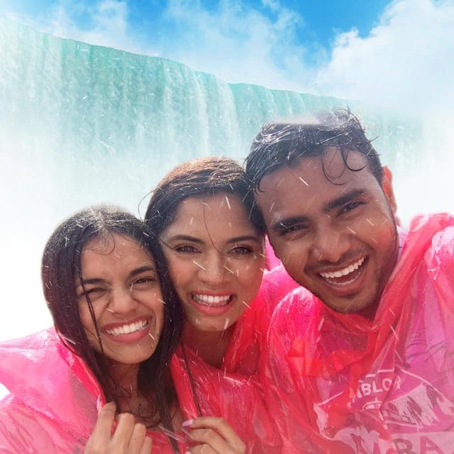From Toronto: Niagara Falls Bus Tour with Boat Cruise Gallery Image 2