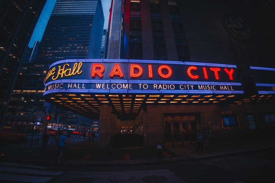 Radio City Music Hall Tour Experience - Image 2