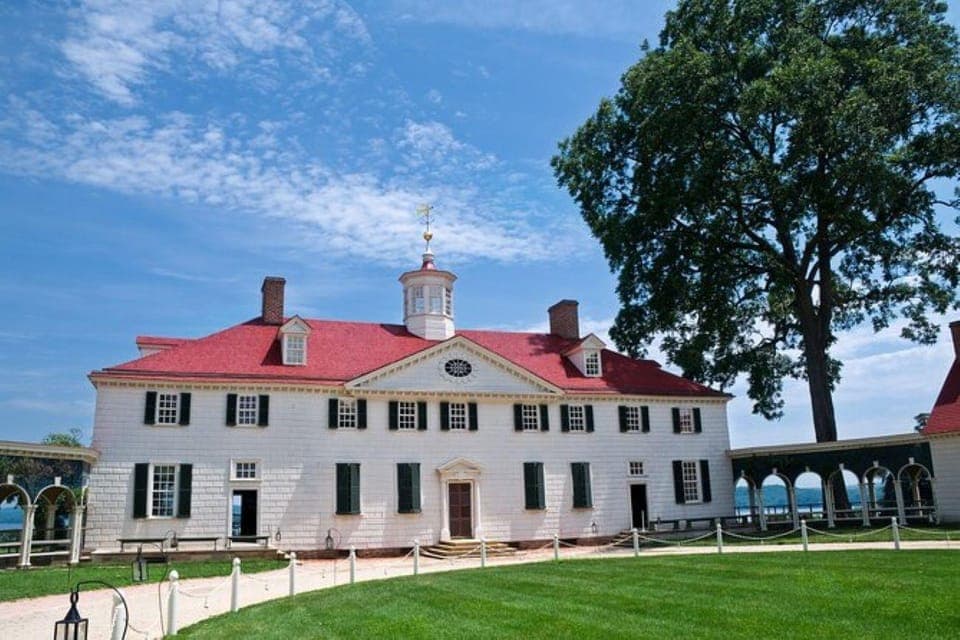 Washington DC: Night City Tour with Visit to Mount Vernon - Image 1