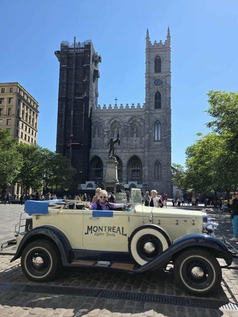 Unforgettable Guided Tour in a Vintage 1930s Convertible Car Gallery Image 3
