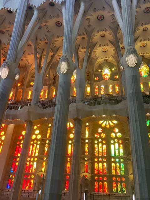 Sagrada Familia Guided Tour in English: Small group Gallery Image 2