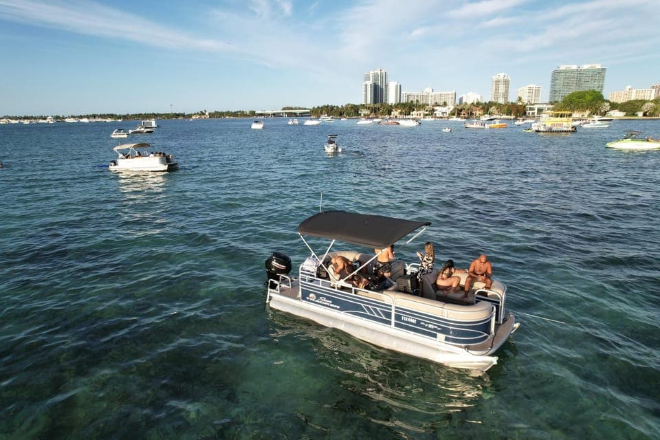 Private Pontoon Boat Rental on Hallandale Gallery Image 2