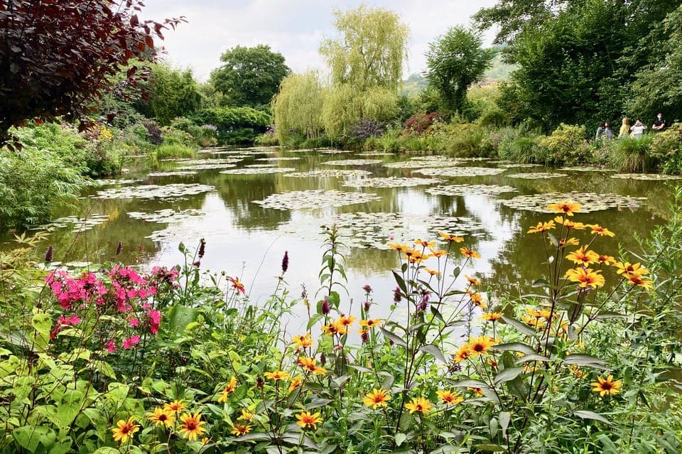 Giverny Versailles Trianon Small Group by Minivan from Paris - Image 5