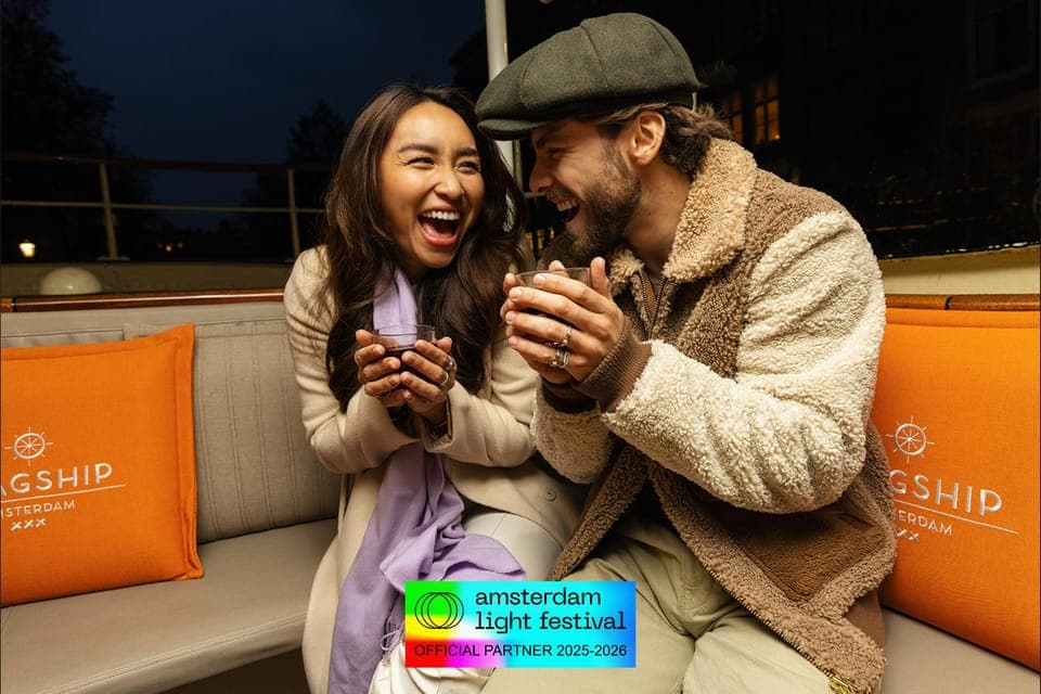 Light Festival Luxury Heated Saloon Boat Cruise Gallery Image 2