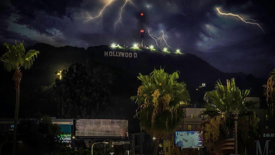 Haunted LA: Ghostly Encounters Flashlight Tour - Image 8