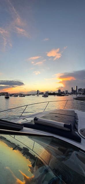 Yacht cruise Biscayne Bay, Miami Beach and Sand bar. 42Ft Gallery Image 2